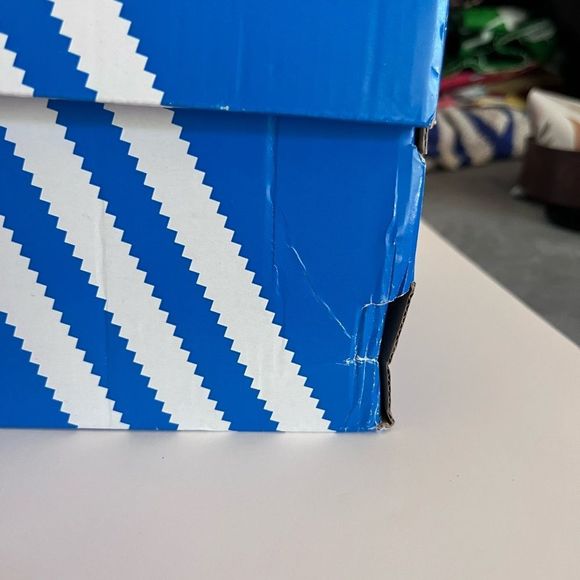 Rare womens sz 10 wide adidas Stan smith sneakers.  Never worn ever   - Picture 13 of 14